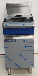 Blue Seal GT46 Twin Tank Deep Fryer - Nat Gas - New - $5095 + GST